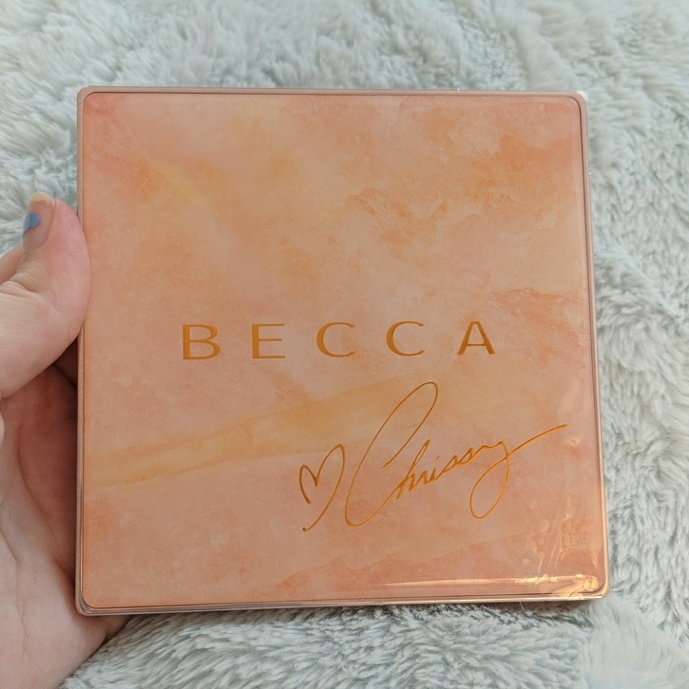 Becca X Chrissy Teigen Glow Face palette